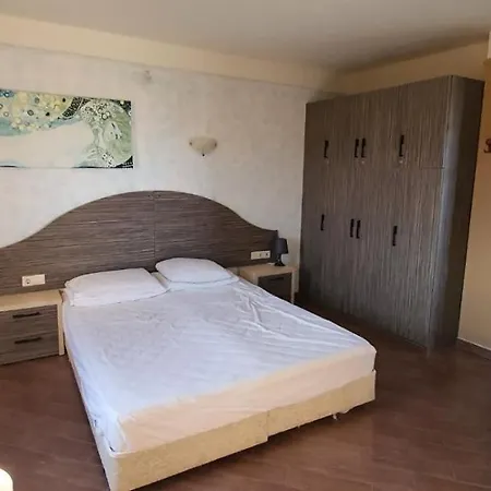 7c Lozenec